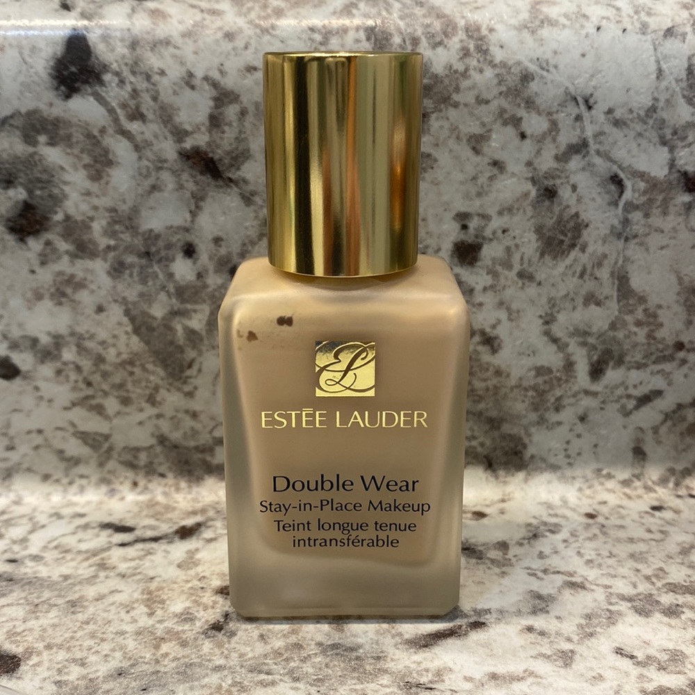 Estée Lauder Double Wear Stay-in-Place Makeup
